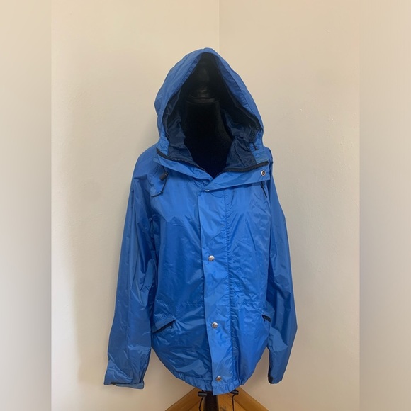 Campmor brand vintage Women's Hooded Jacket - Picture 3 of 15